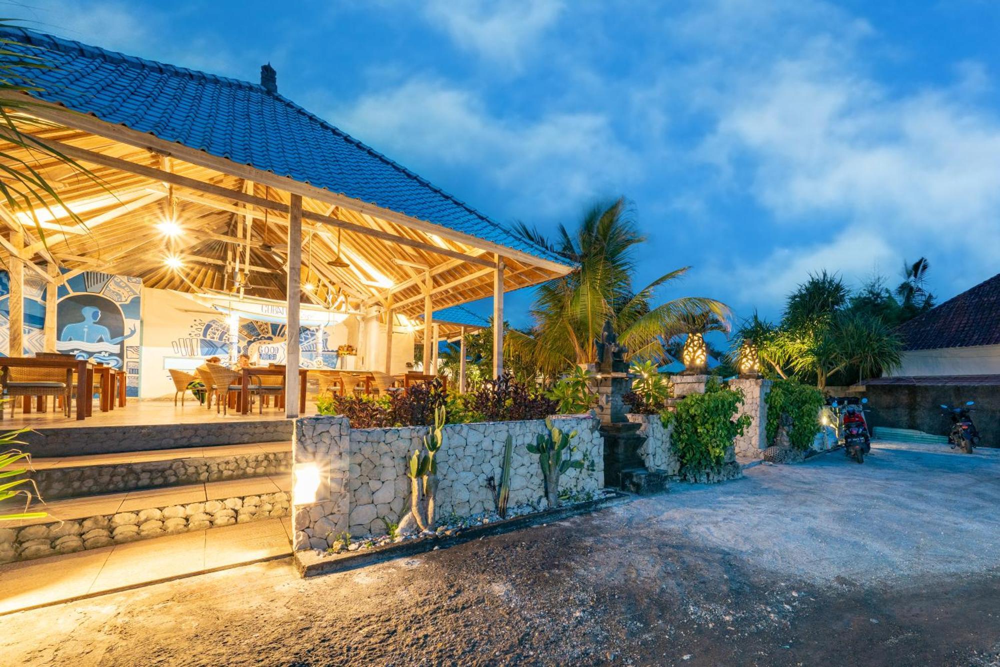 Готель The Cubang Hut'S Lembongan Екстер'єр фото